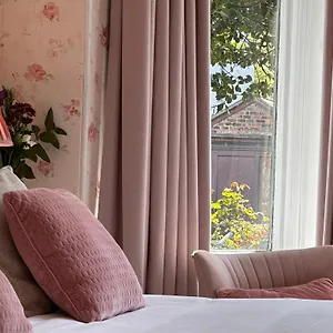 3* Hotel St George's